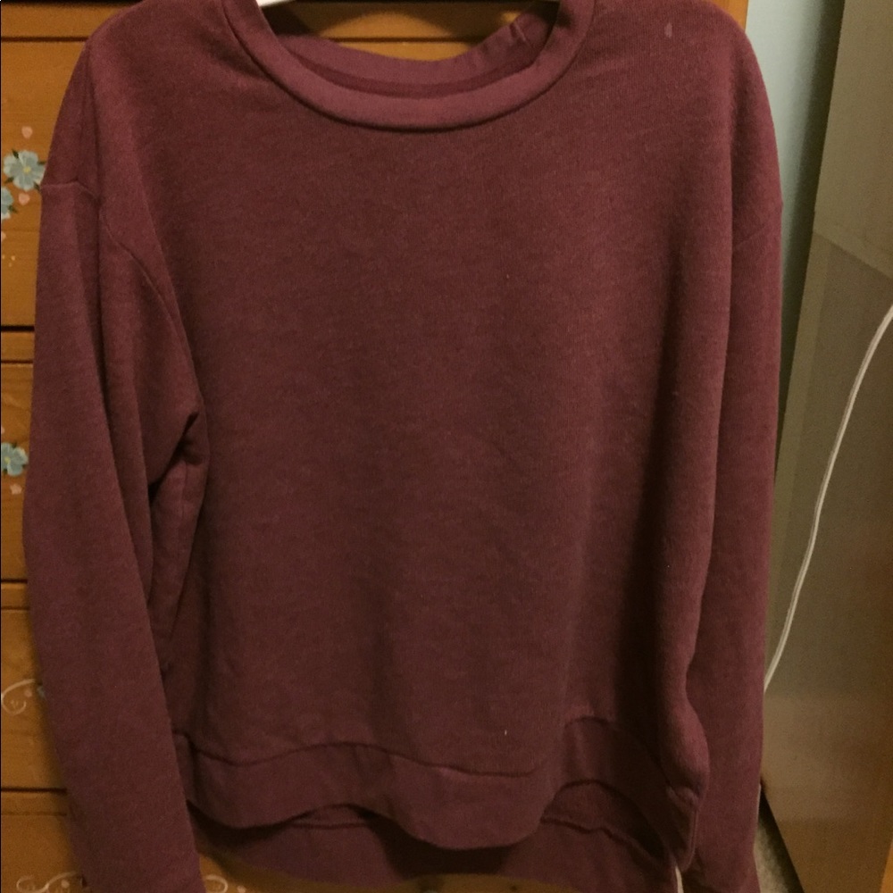 BURGUNDY/MAROON SWEATER